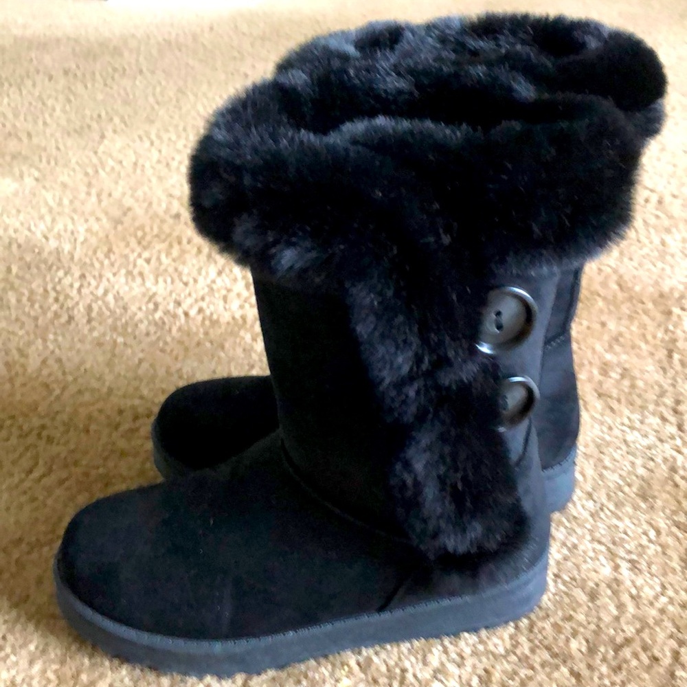 Black boots size 6 ! Wore once